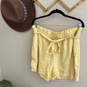 Charlotte Russe Lightweight Linen High Rise Paper Bag Elastic Waist Shorts